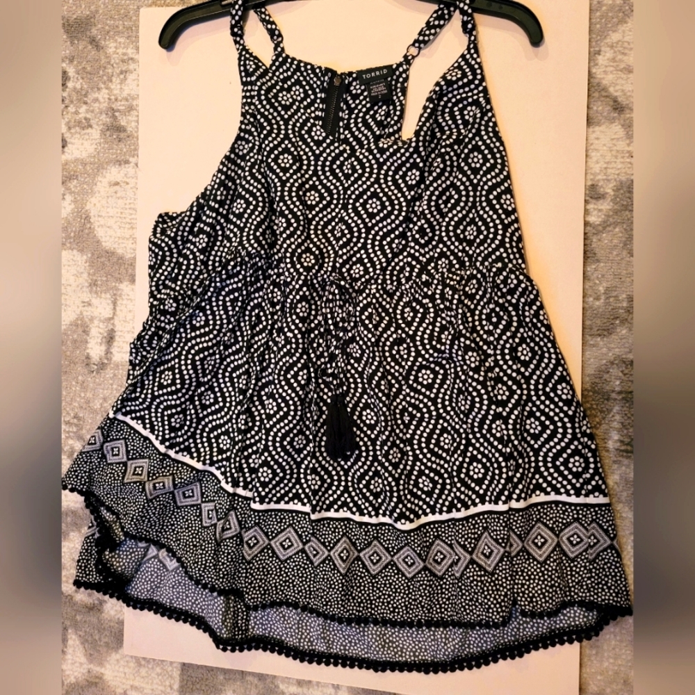 Torrid size 2 tank top